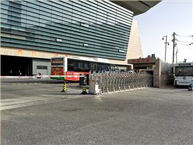 電動伸縮門-鄭州長途汽車東站交通樞紐