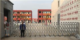 原陽示范區(qū)第二初級中學電動伸縮門