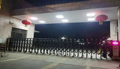 河南農(nóng)業(yè)大學(xué)采用華捷盛智能電動伸縮門