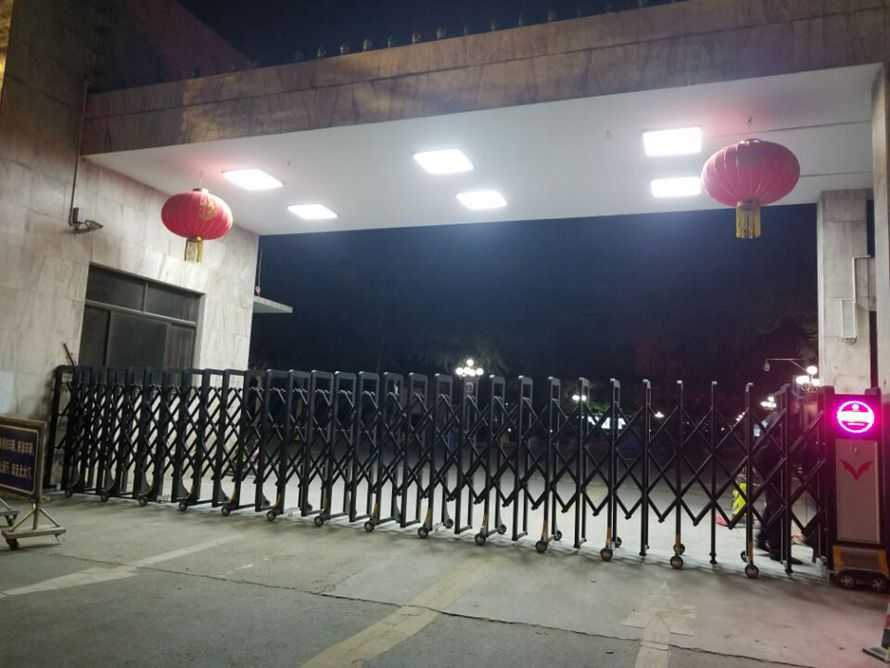 華捷盛智能為河南農(nóng)業(yè)大學(xué)量身定制電動(dòng)伸縮門