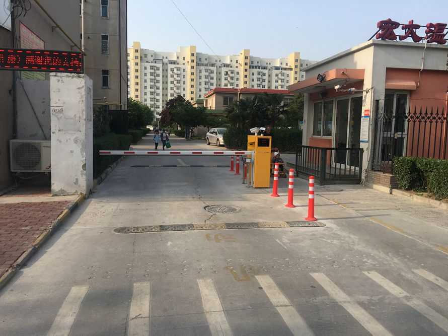 長(zhǎng)垣宏大溫泉小區(qū)道閘8910