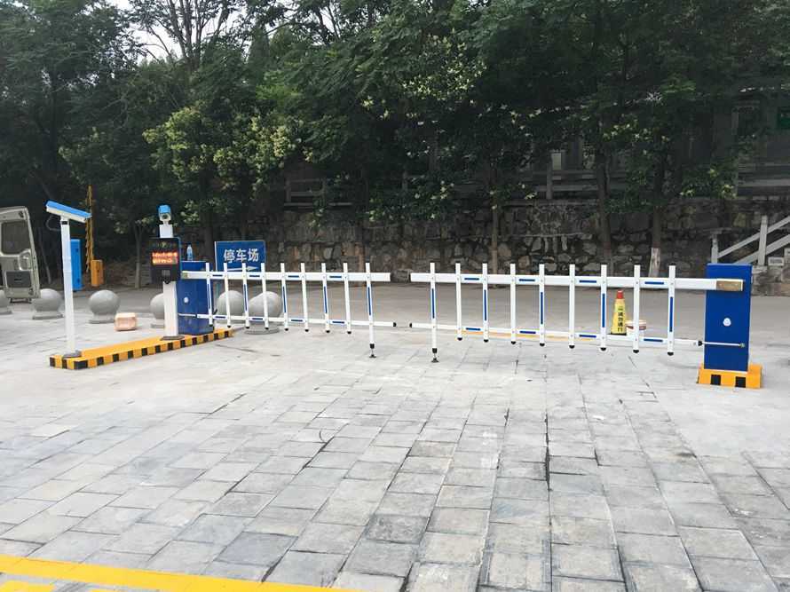 云臺(tái)山世界地質(zhì)博物館8902