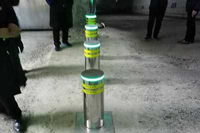 慶賀鄭州火車站采用華捷盛智能升降柱