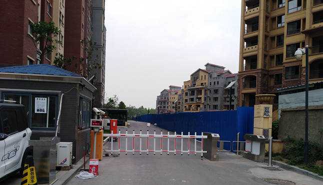 慶祝河南六合物業(yè)開封湖濱花園采用華捷盛智能車牌識別系統(tǒng)