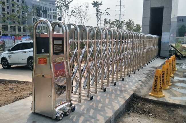 650不銹鋼電動(dòng)伸縮門