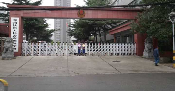 學(xué)校電動(dòng)伸縮門價(jià)格是多少錢
