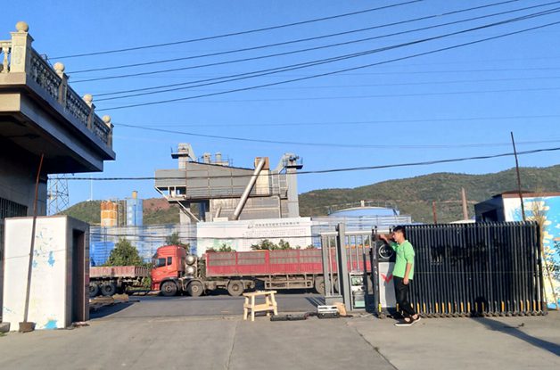 華捷盛電動(dòng)伸縮門應(yīng)用于鄭州市宏超耐火材料有限公司l
