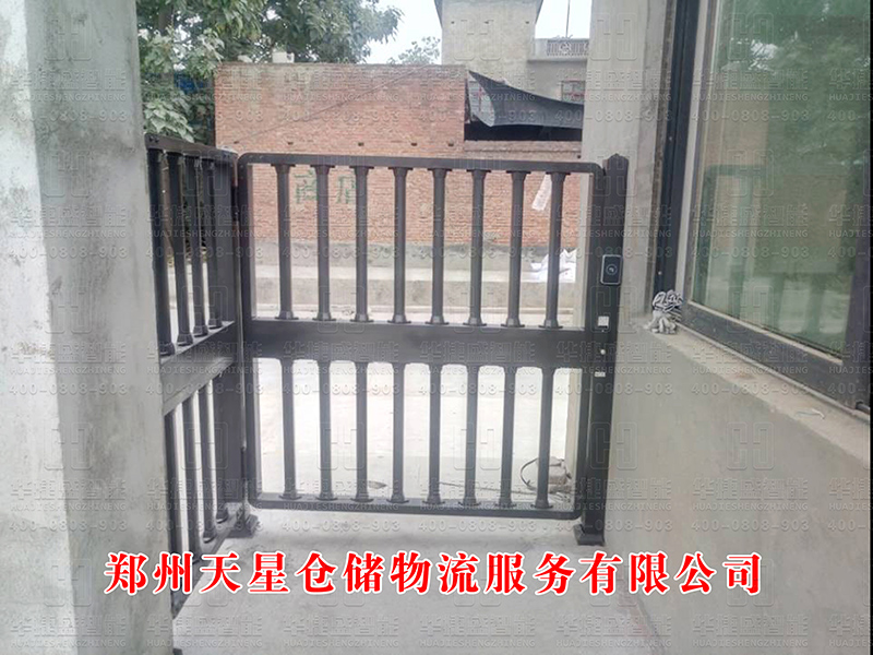 鄭州天星倉(cāng)儲(chǔ)物流服務(wù)有限公司-門禁小門