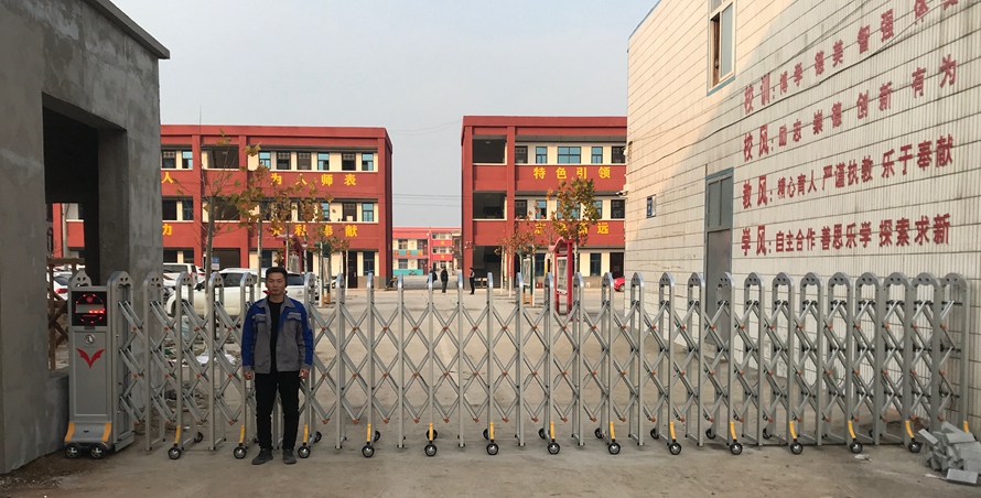 原陽示范區(qū)第二初級中學電動伸縮門