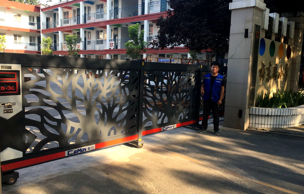 分段平移門-安陽梅東路小學